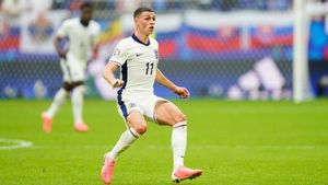 Phil Foden: Keberuntungan Main dengan Bellingham dan Bentrok Kontra Rekan